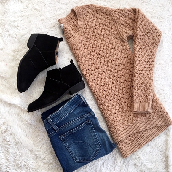 Old Navy Sweaters - OLD NAVY Pullover Knit Sweater